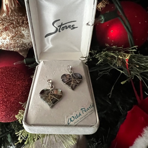 Stores heart earrings - Picture 3 of 3